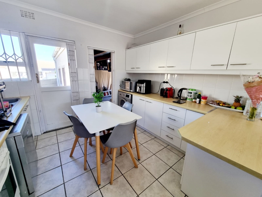 3 Bedroom Property for Sale in Sonstraal Heights Western Cape